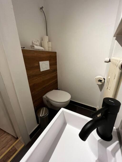 Gemuetliche 1 Zimmer Wohnung In Bahnhofsnaehe 힐데스하임 외부 사진